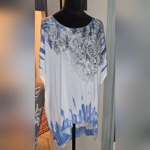 Melissa McCarthy Seven7 Artistic Blue and White Tunic